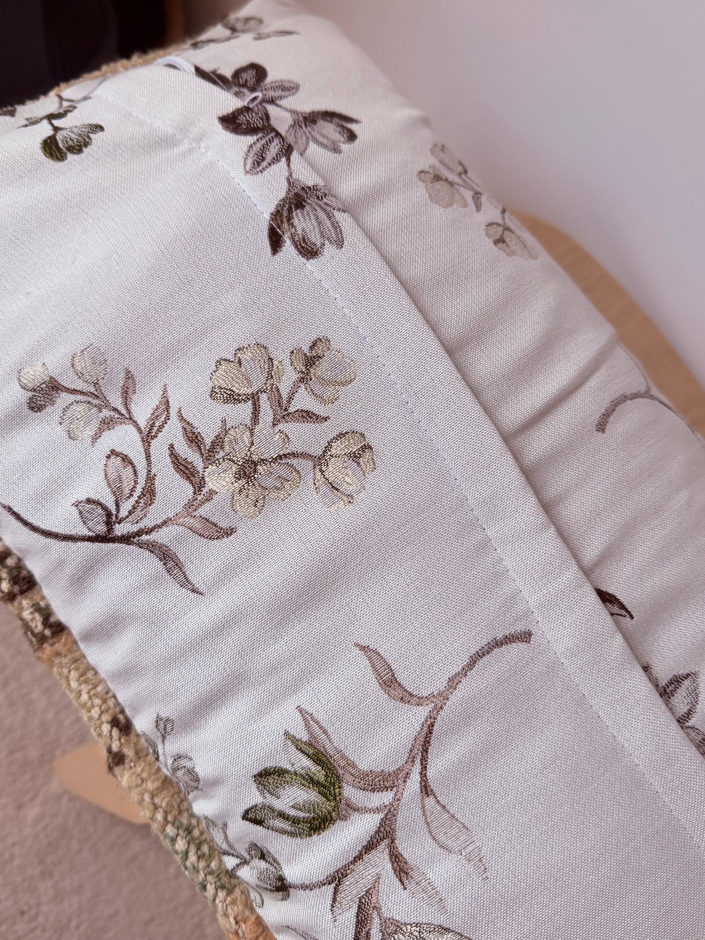 Vintage rug cushion cover