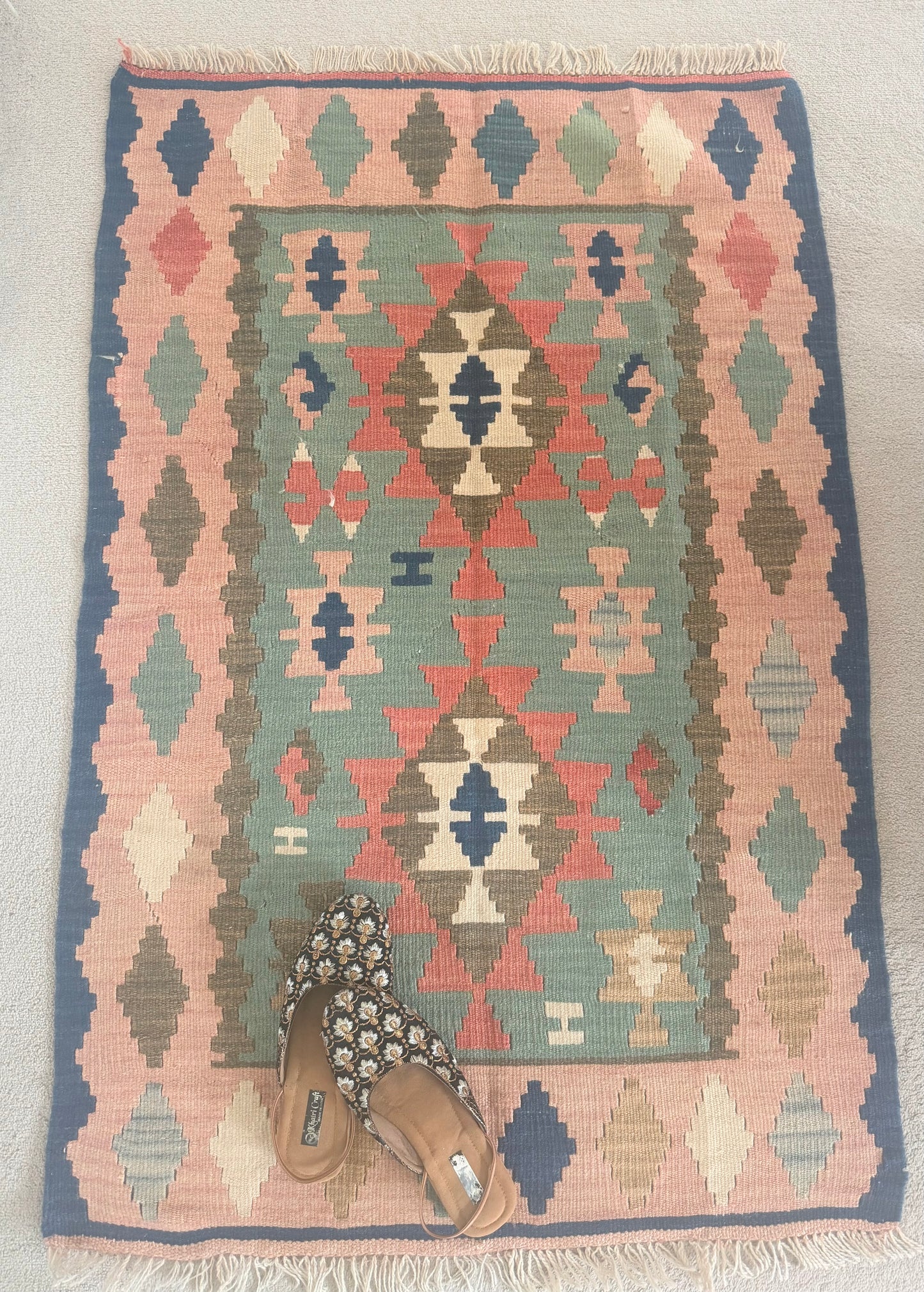 Vintage Turkish kilim rug