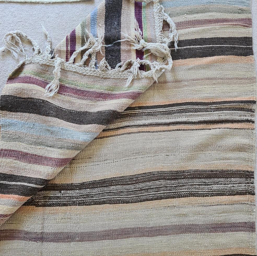 Kilim uk. Stripe rug. Beach