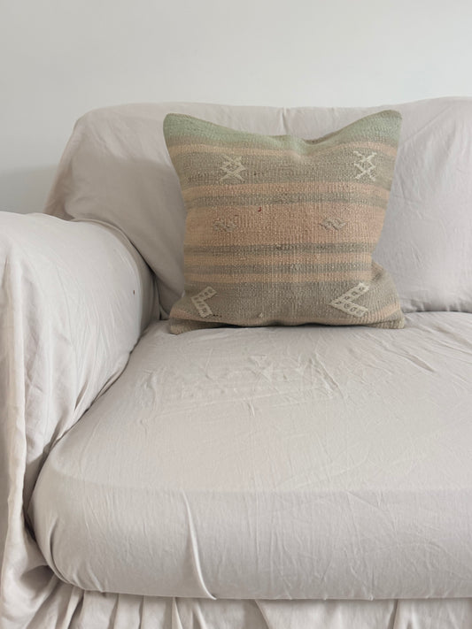 Vintage turkish Kilim cushion cover