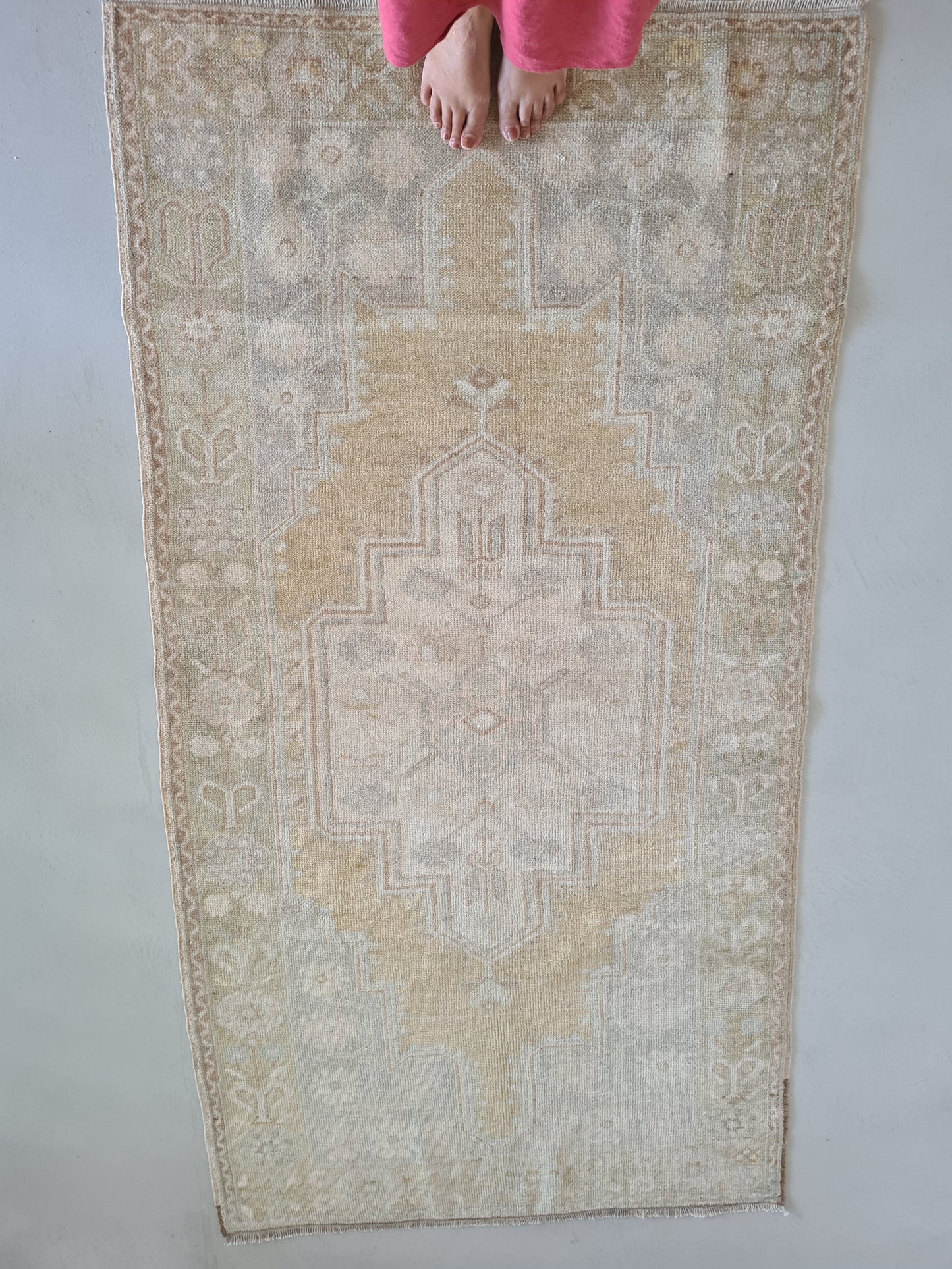 Vintage turkish rug - ' jasmine'