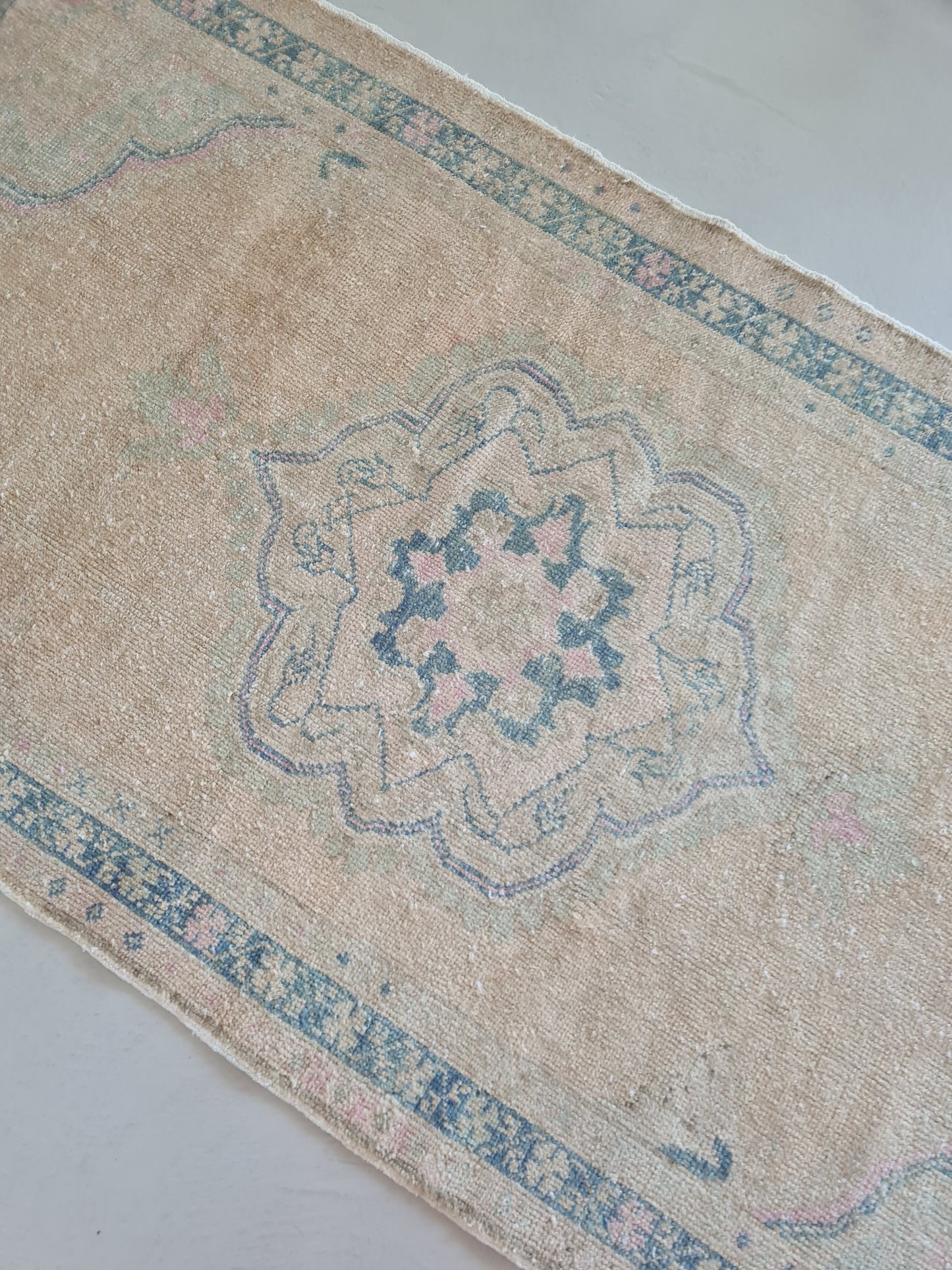 Vintage Turkish Rug - ' Anis'