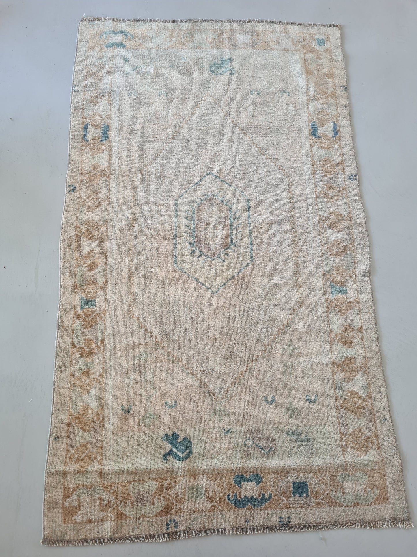 Vintage anatolian rug - ' Nais'