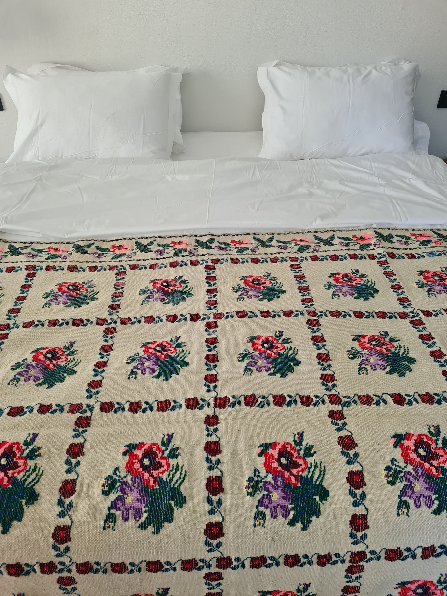 Pure cotton needlepoint Kilim/bed throw