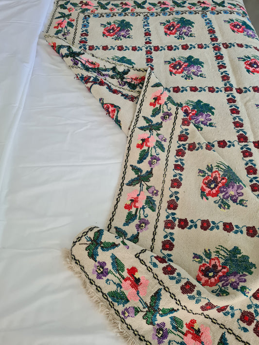 Pure cotton needlepoint Kilim/bed throw