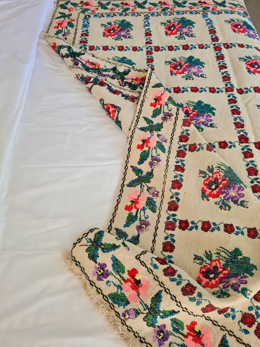 Pure cotton needlepoint Kilim/bed throw