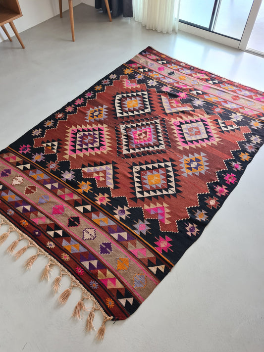 Vintage Turkish Kilim - ' Aisha'