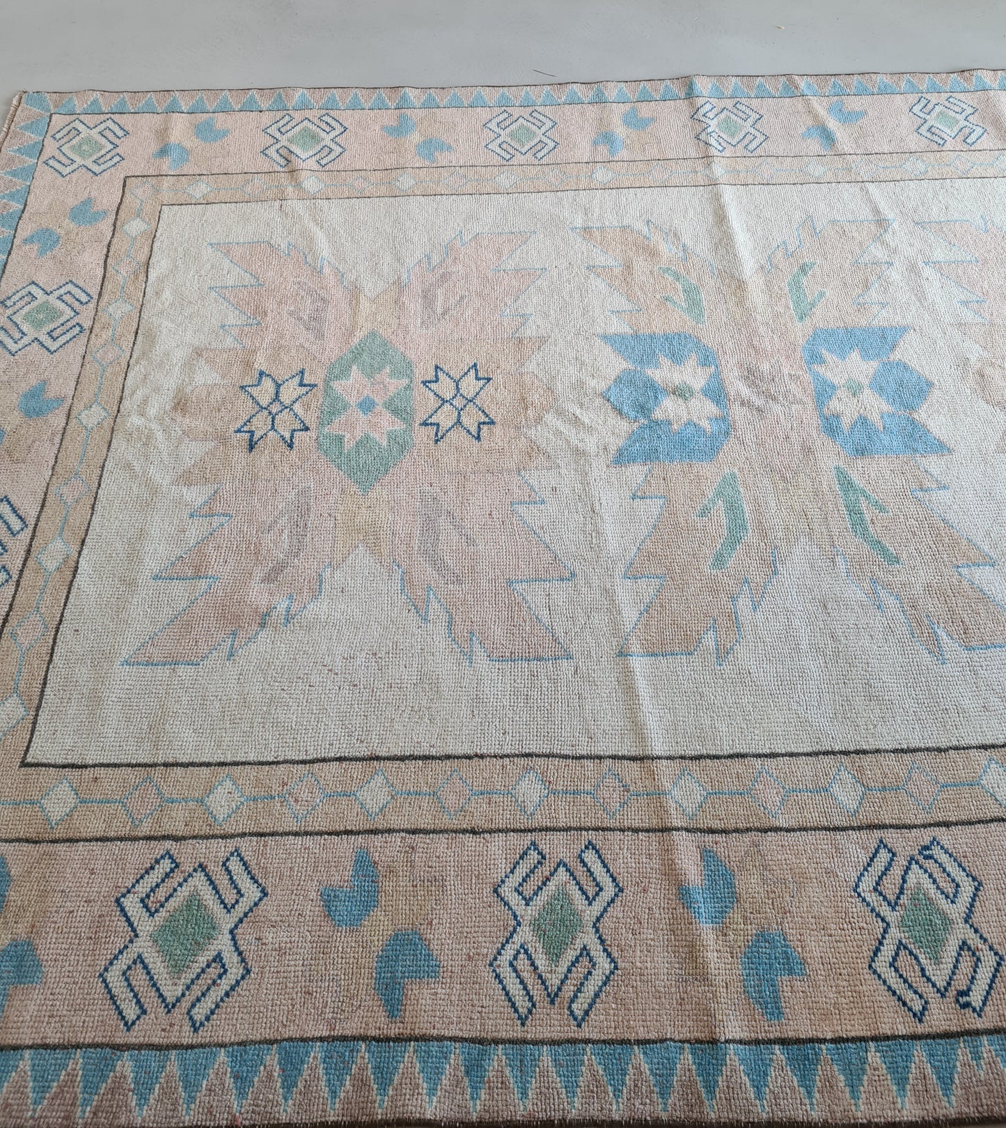 Vintage Turkish rug -'Zara'