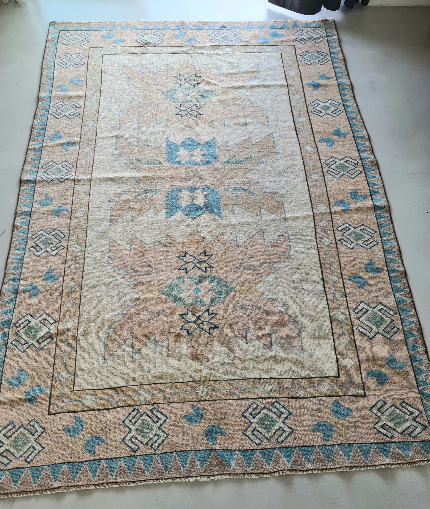 Vintage Turkish rug -'Zara'