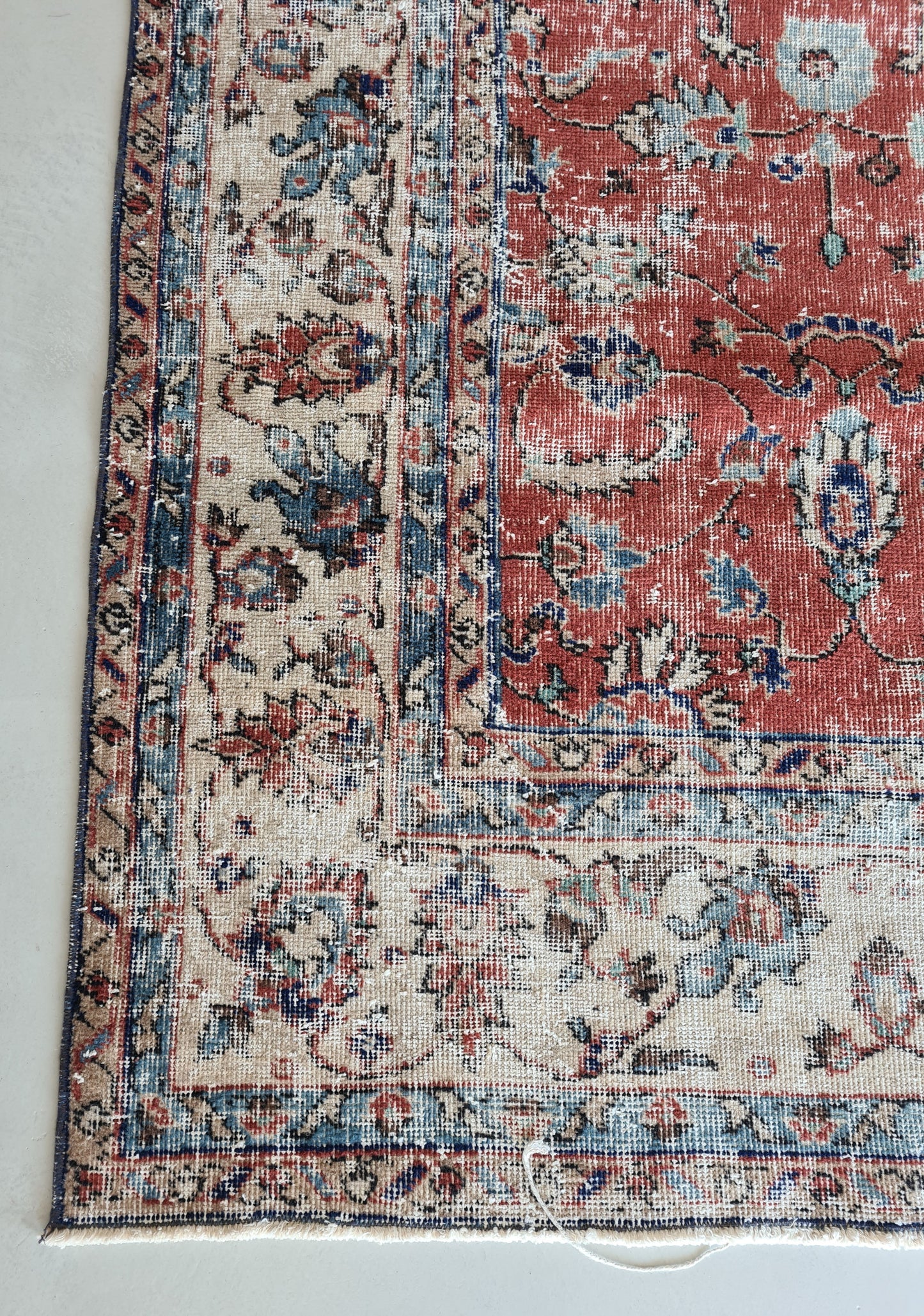 Vintage Isparta rug