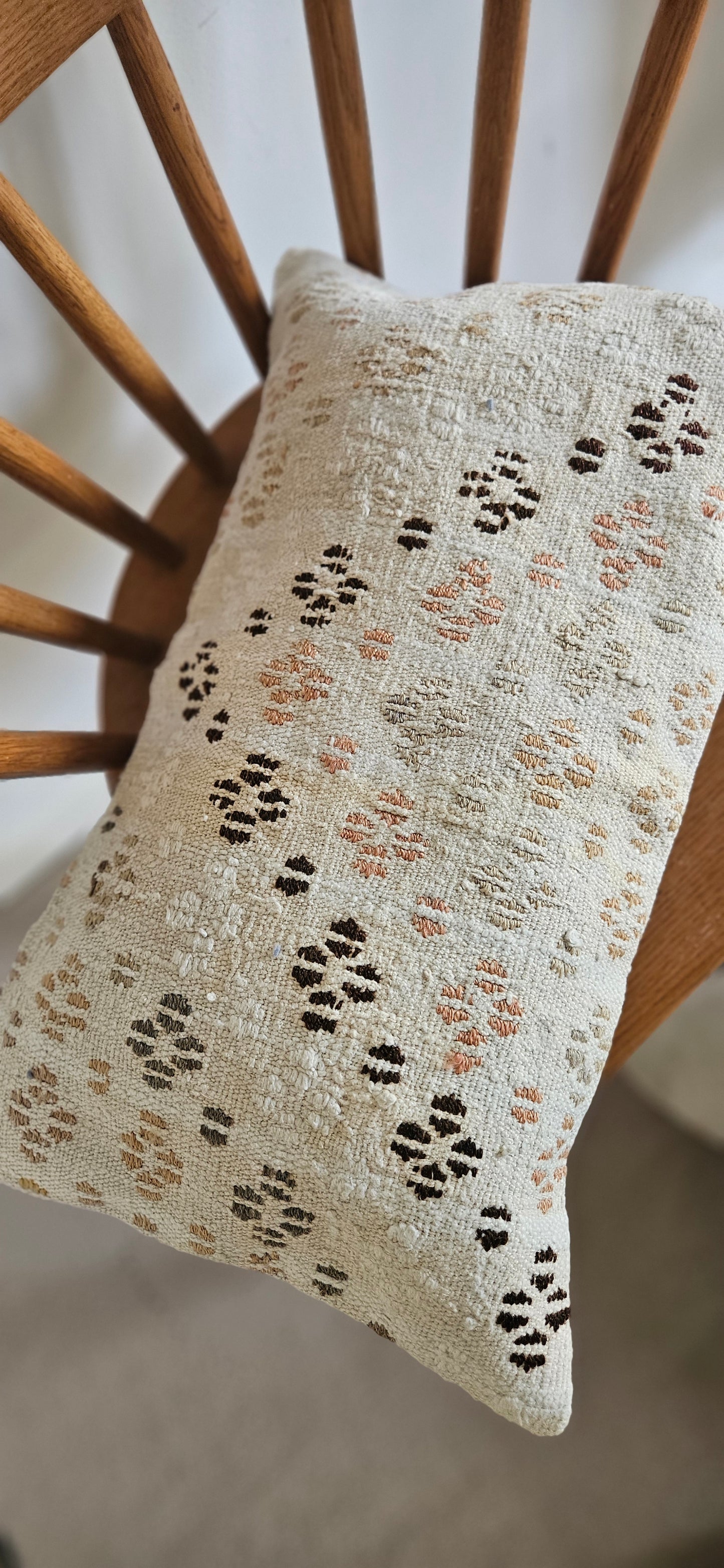 Embroidered kilim cushion cover