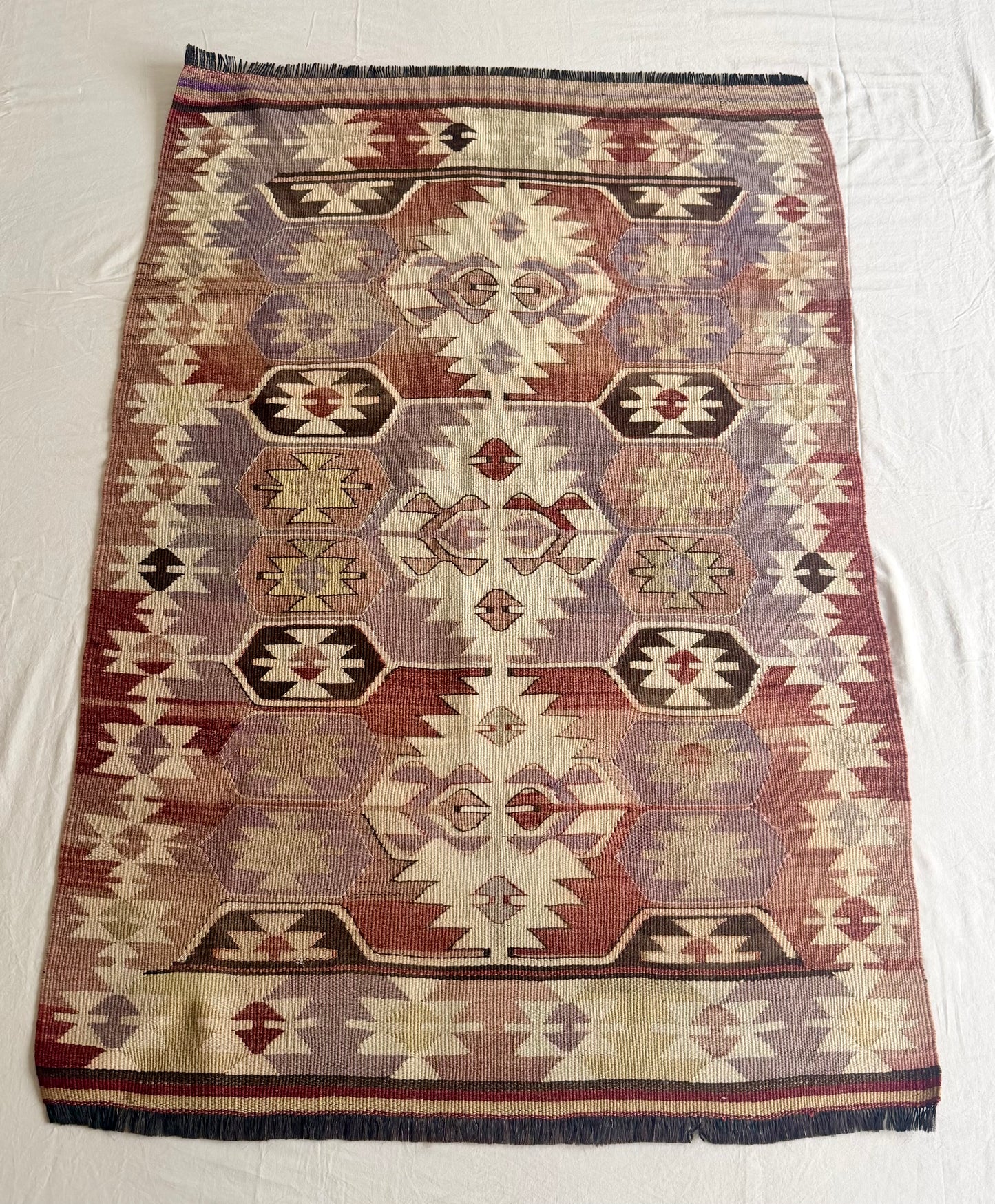 Vintage Kilim rug