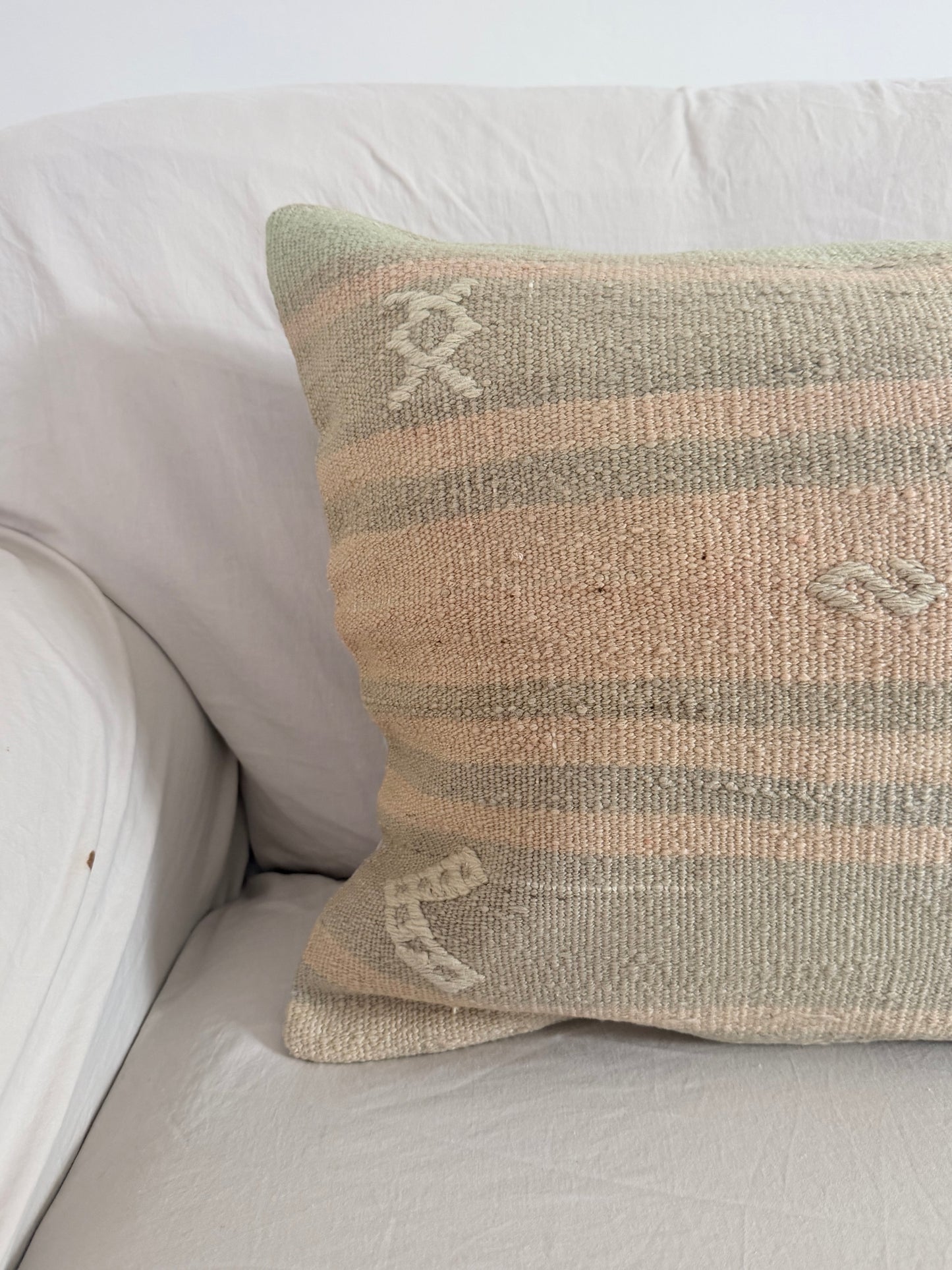 Vintage Turkish kilim cushion cover