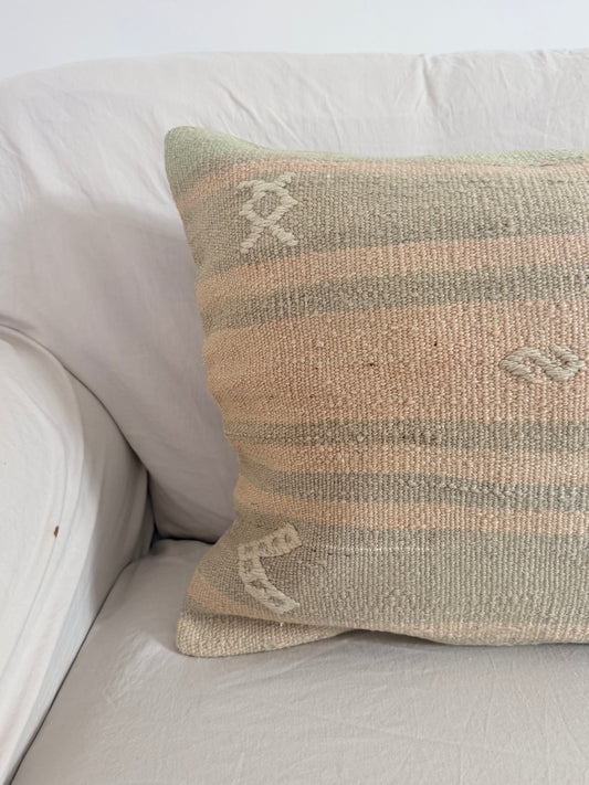 Vintage Turkish kilim cushion cover