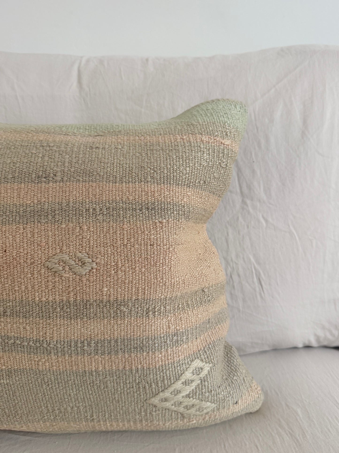 Vintage Turkish kilim cushion cover