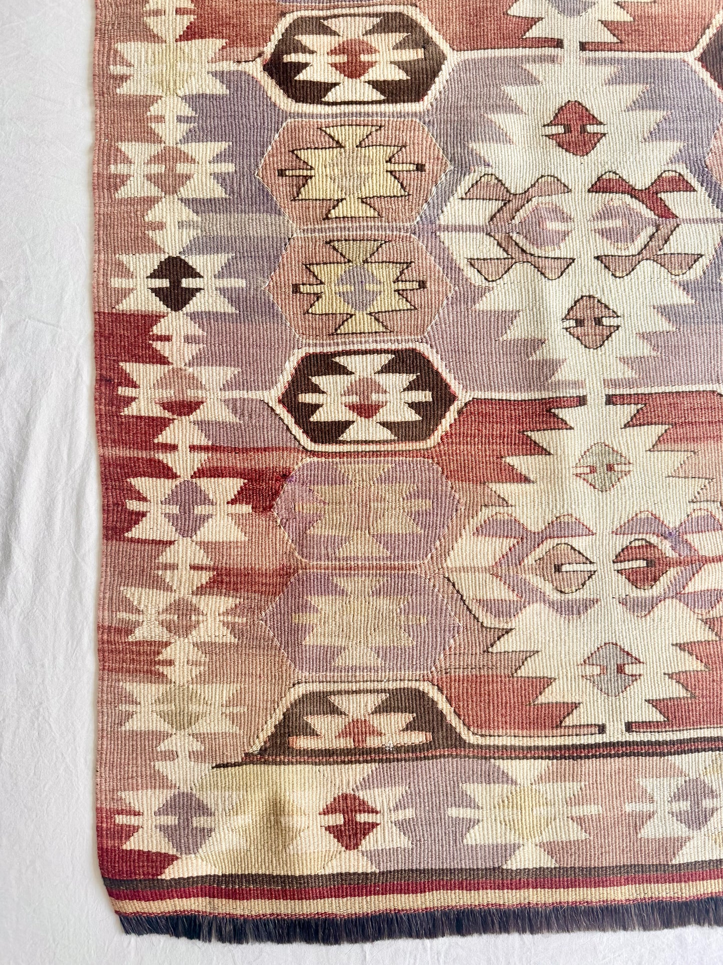Vintage Kilim rug