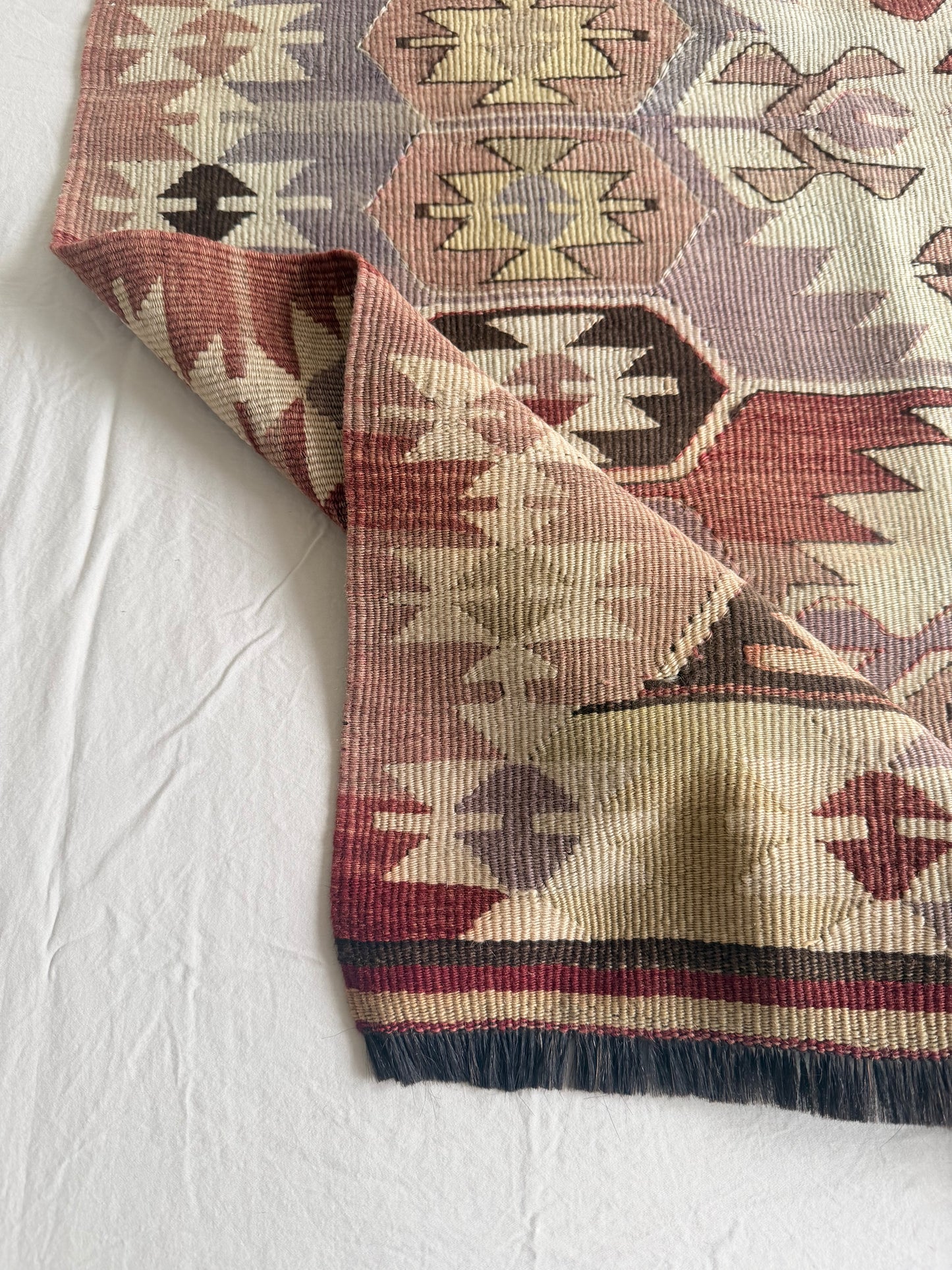 Vintage Kilim rug