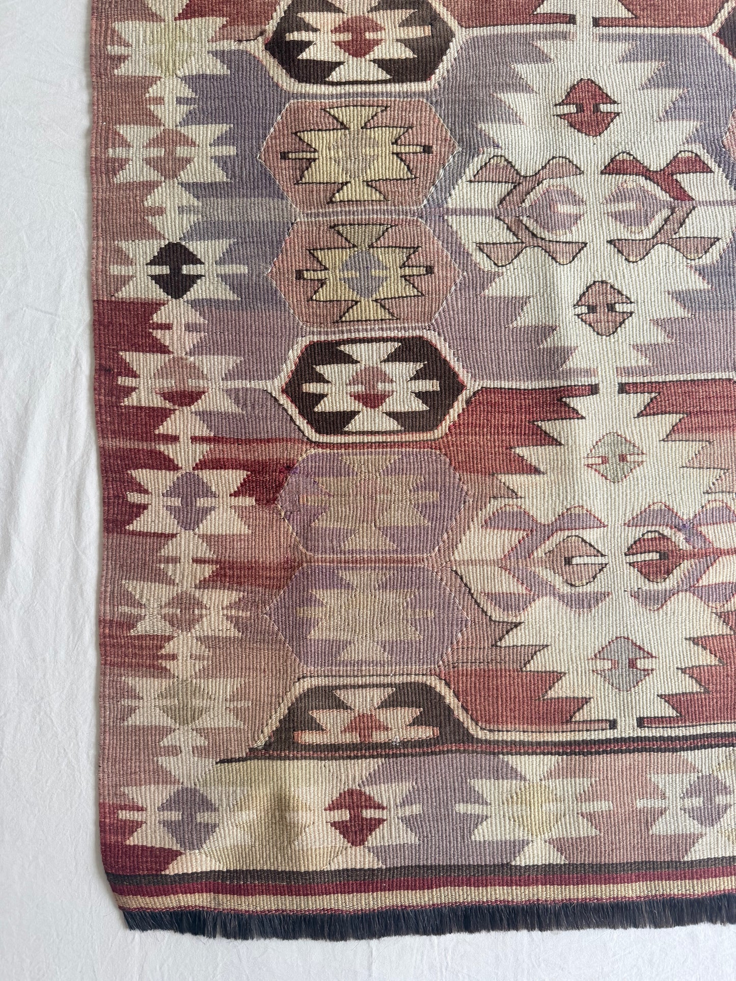 Vintage Kilim rug