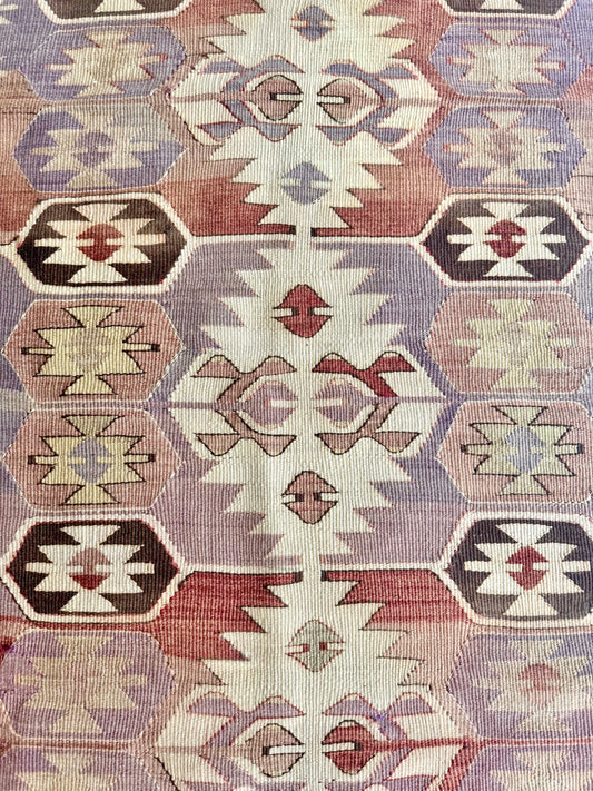 Vintage Kilim rug