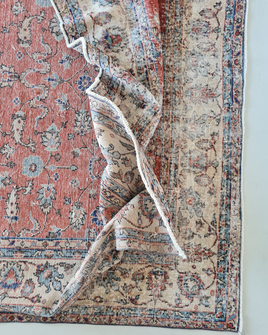 Distressed handwoven turkish wool Rug. Red floral isparta rugDistressed handwoven turkish wool Rug. Red floral isparta rugDistressed handwoven turkish wool Rug. Red floral isparta rugDistressed handwoven turkish wool Rug. Red floral isparta rug 