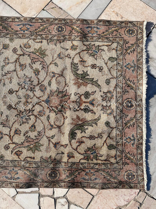 Floral anatolian rug. Handwoven 1970s carpet