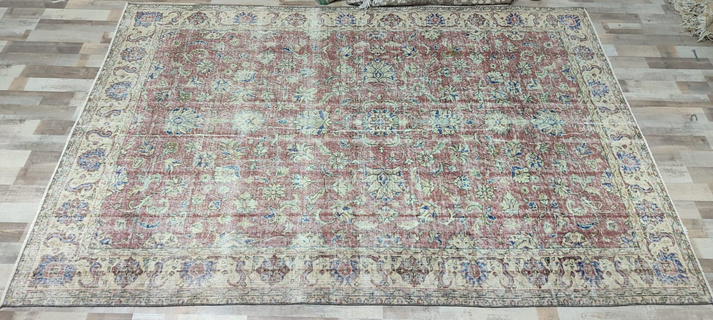 Vintage Isparta rug