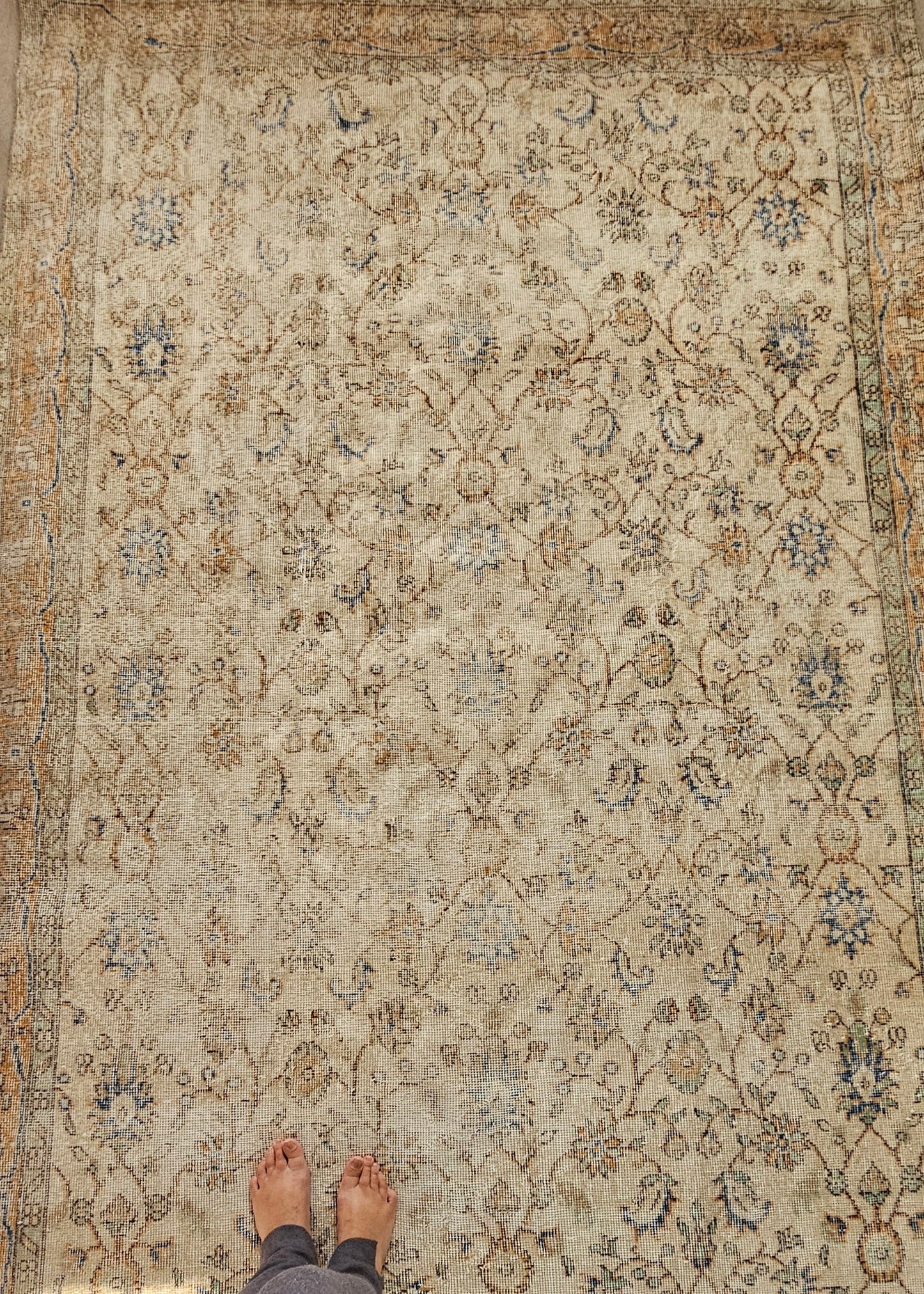 Vintage Floral Ivory Rug