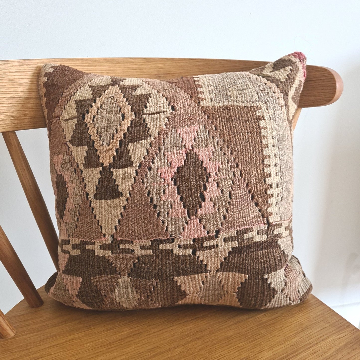 Pink/soft brown kilim cushion cover